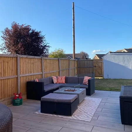 Luxury Recently Renovated 3 Bedroom Home In Sandwich Kent Exterior foto