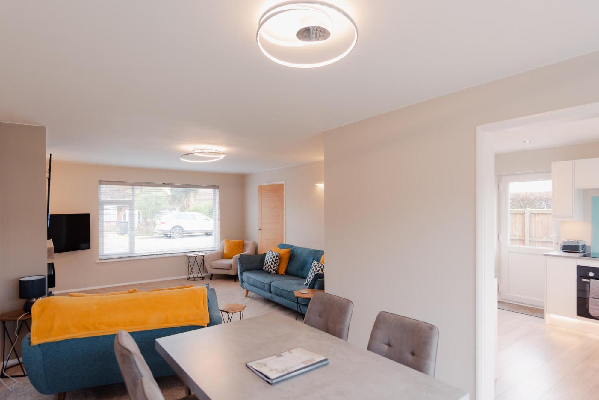 Apartment Luxury Recently Renovated 3 Bedroom In Kent *