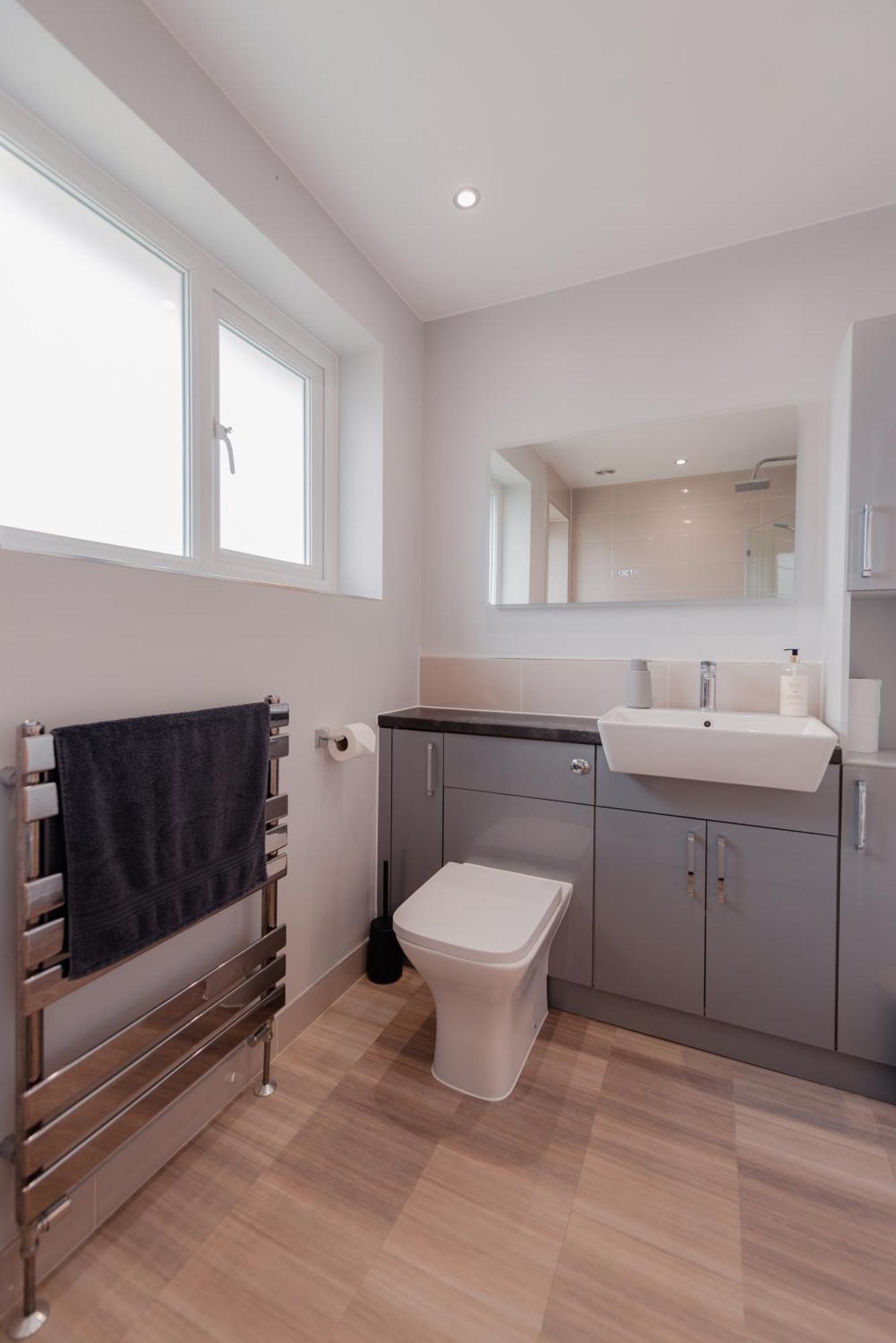 Apartment Luxury Recently Renovated 3 Bedroom In Kent Sandwich